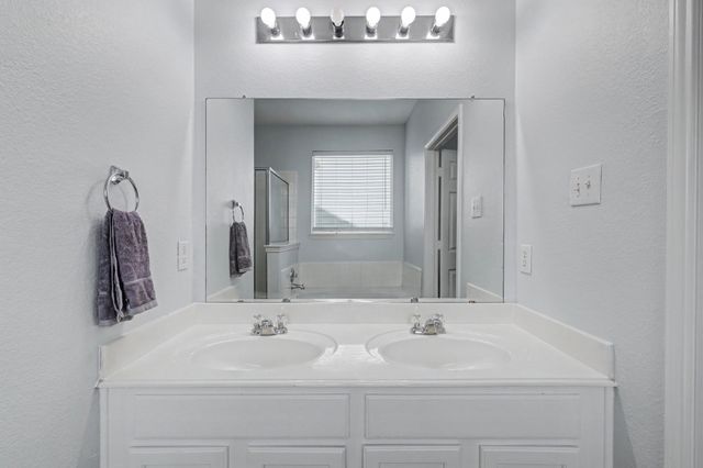 1808 Plymouth Drive, Aubrey, TX 76227