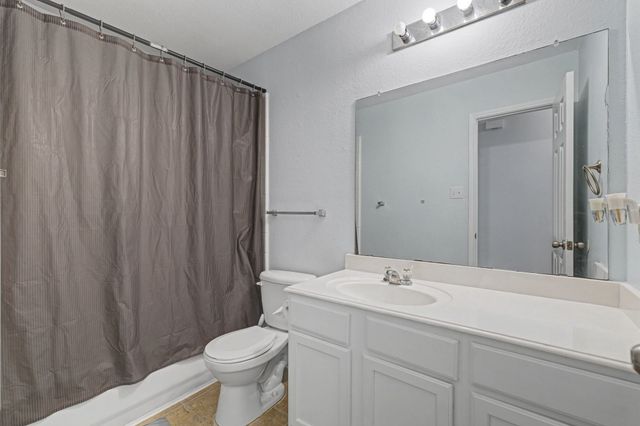 1808 Plymouth Drive, Aubrey, TX 76227