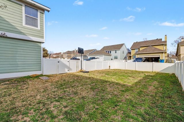 1808 Plymouth Drive, Aubrey, TX 76227