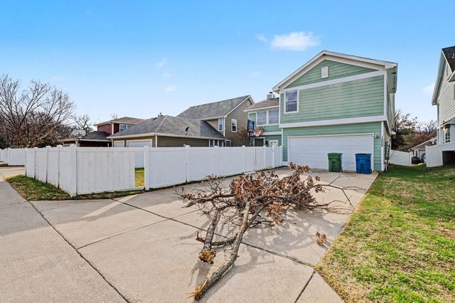 1808 Plymouth Drive, Aubrey, TX 76227