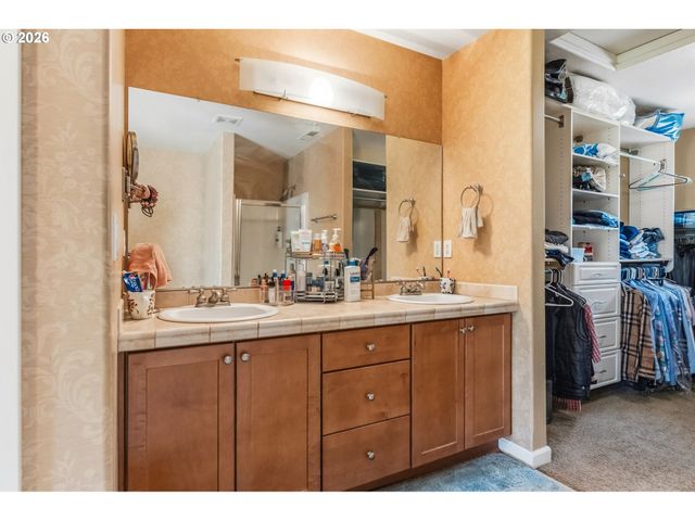 857 THRONE Dr, Eugene, OR 97402