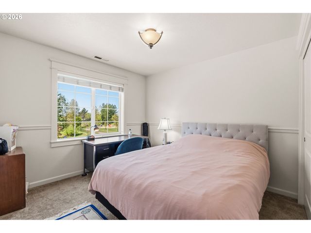 857 THRONE Dr, Eugene, OR 97402