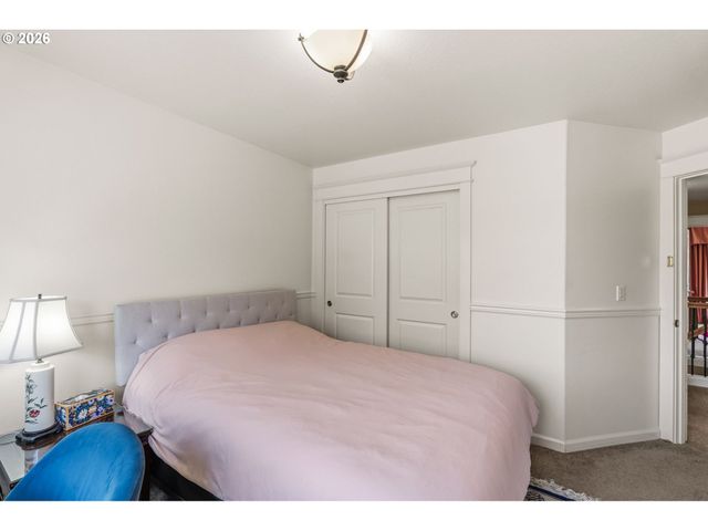 857 THRONE Dr, Eugene, OR 97402