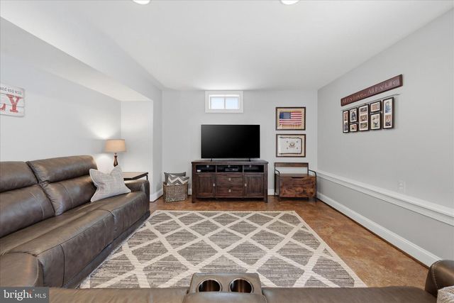 117 DESALES DR, Purcellville, VA 20132