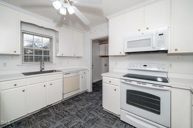 413 S Fayetteville Street, Clayton, NC 27520