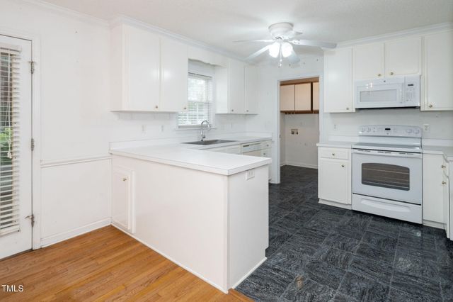 413 S Fayetteville Street, Clayton, NC 27520
