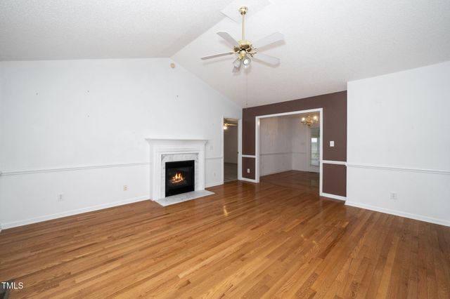 413 S Fayetteville Street, Clayton, NC 27520