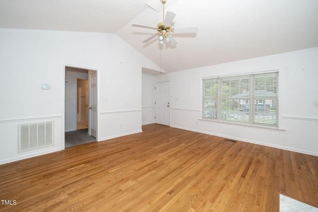 413 S Fayetteville Street, Clayton, NC 27520
