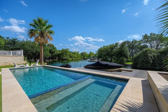 1110 County Road 132a, Kingsland, TX 78639