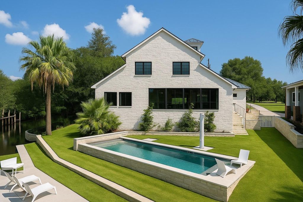 1110 County Road 132a, Kingsland, TX 78639