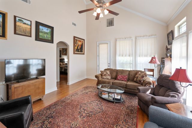 115 Marina Drive, Mabank, TX 75156