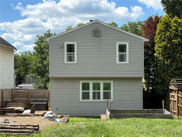 4224 Arnold Ave, Lower Burrell, PA 15068