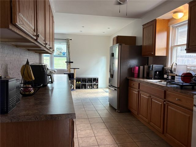 4224 Arnold Ave, Lower Burrell, PA 15068