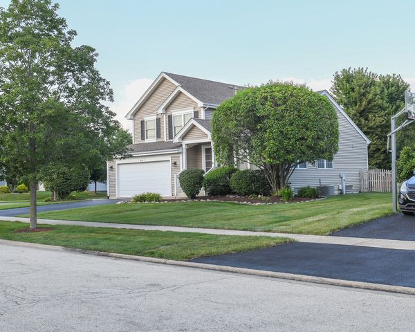 910 Carlyle Drive, New Lenox, IL 60451