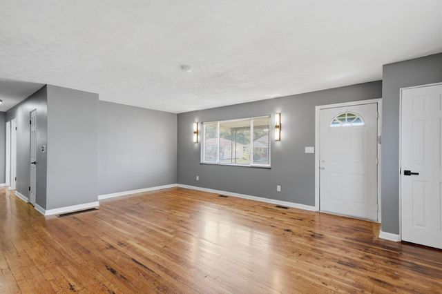 904 Reeb Avenue, Columbus, OH 43207
