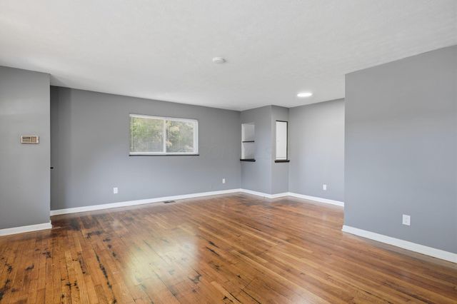 904 Reeb Avenue, Columbus, OH 43207