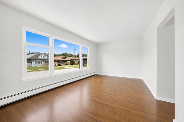 223 30th Avenue, Bellwood, IL 60104