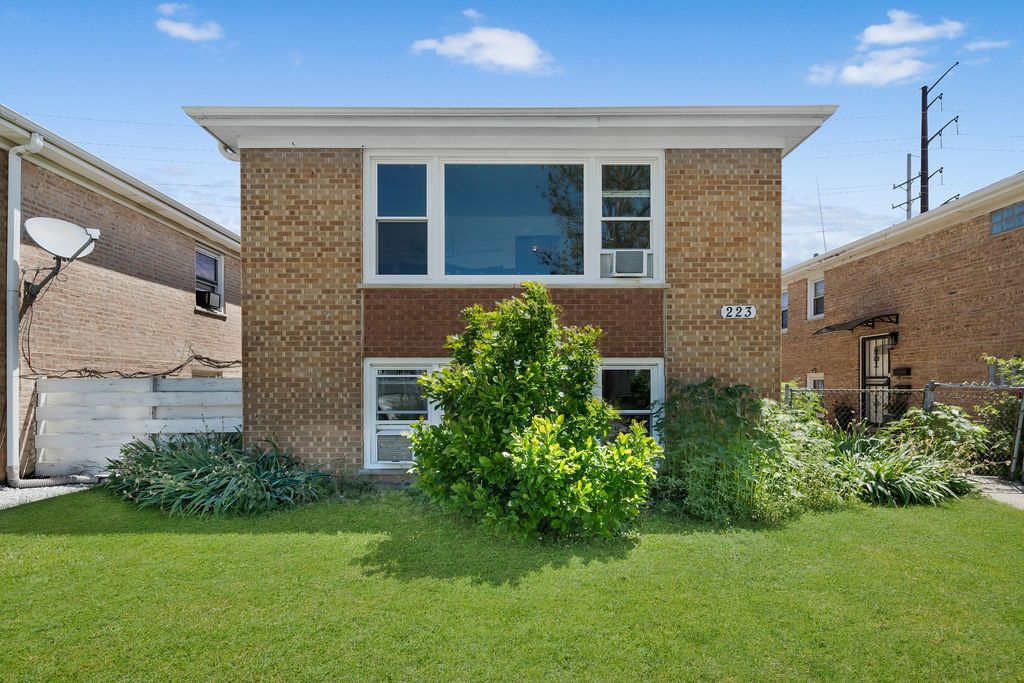223 30th Avenue, Bellwood, IL 60104
