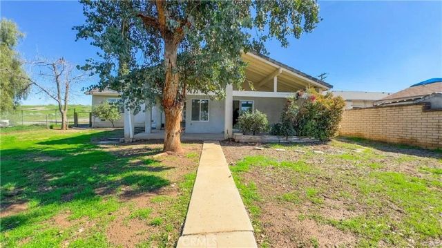 16201 Alta Cresta Avenue, Riverside, CA 92508