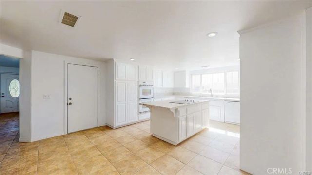 16201 Alta Cresta Avenue, Riverside, CA 92508