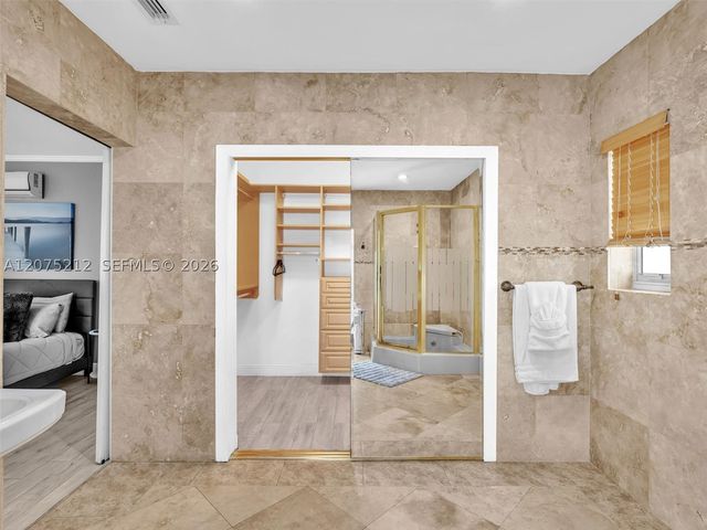 413 Tamarind Dr, Hallandale Beach, FL 33009