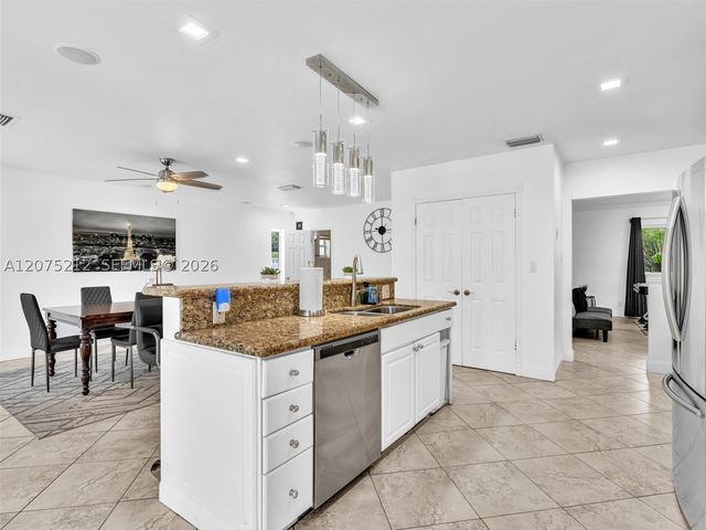 413 Tamarind Dr, Hallandale Beach, FL 33009