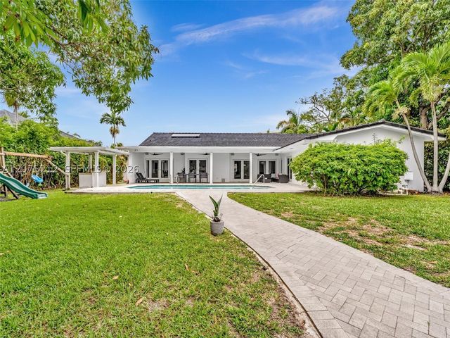 413 Tamarind Dr, Hallandale Beach, FL 33009