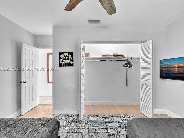413 Tamarind Dr, Hallandale Beach, FL 33009