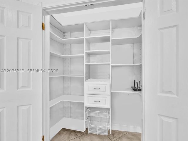 413 Tamarind Dr, Hallandale Beach, FL 33009