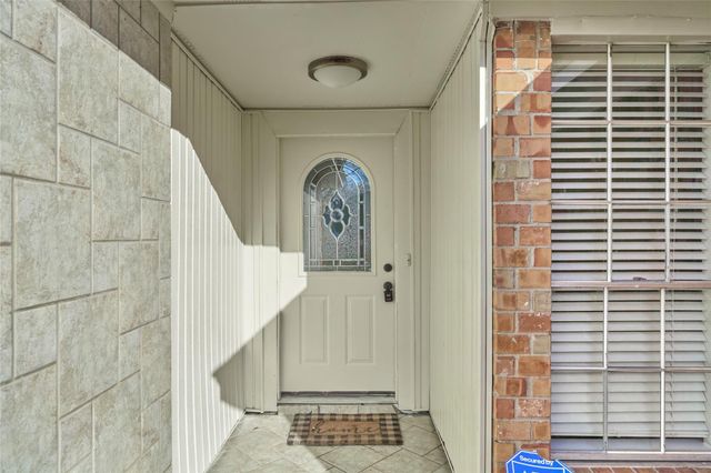 6527 Zapata Drive, Houston, TX 77083