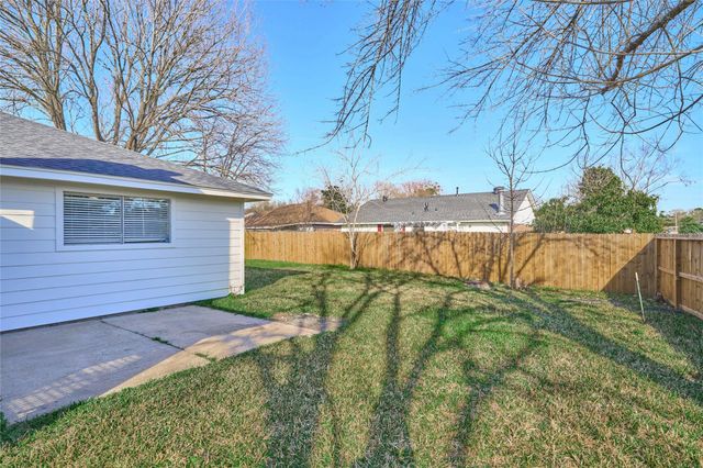 6527 Zapata Drive, Houston, TX 77083