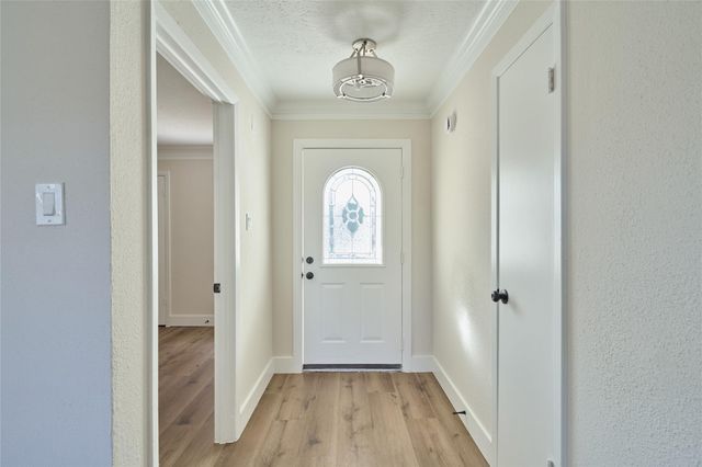 6527 Zapata Drive, Houston, TX 77083