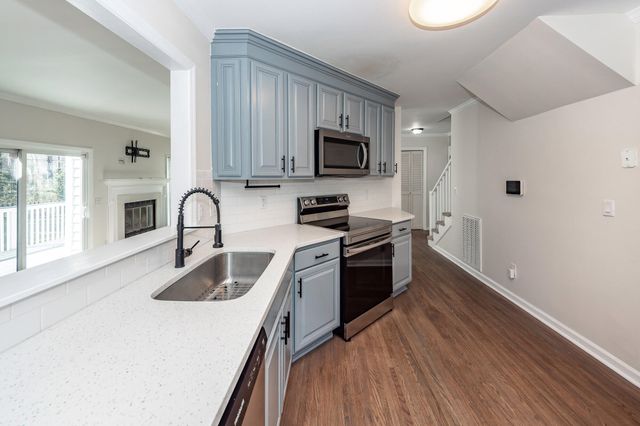 232 Knightsbridge Drive, Charleston, SC 29418