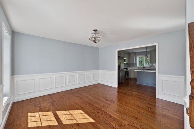 40 N Ogden St, Fall River, MA 02723