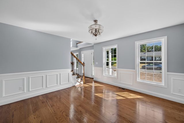 40 N Ogden St, Fall River, MA 02723