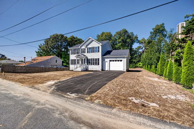 40 N Ogden St, Fall River, MA 02723