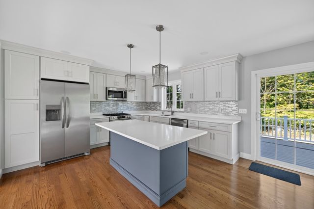 40 N Ogden St, Fall River, MA 02723