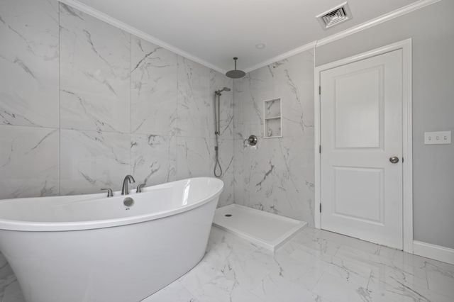 40 N Ogden St, Fall River, MA 02723