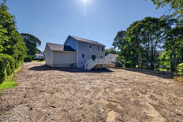 40 N Ogden St, Fall River, MA 02723