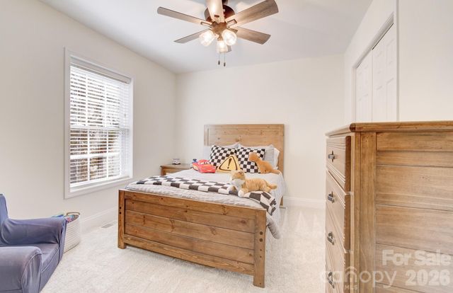 122 Loggers Run, Hendersonville, NC 28739