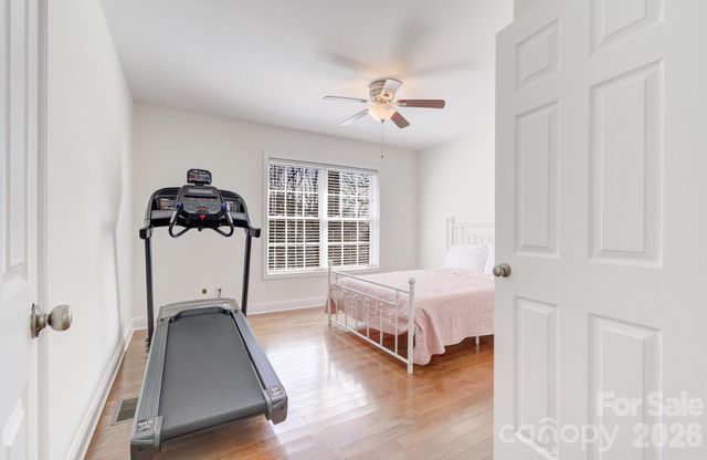 122 Loggers Run, Hendersonville, NC 28739