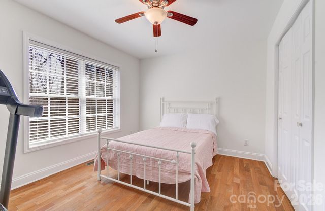 122 Loggers Run, Hendersonville, NC 28739