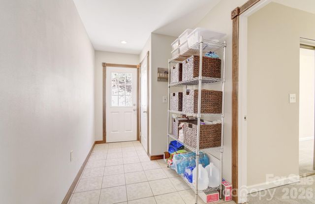 122 Loggers Run, Hendersonville, NC 28739