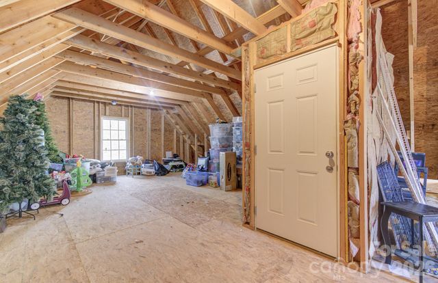 122 Loggers Run, Hendersonville, NC 28739