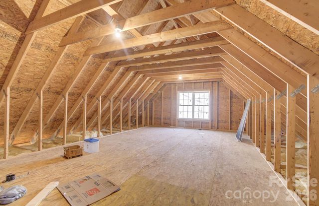 122 Loggers Run, Hendersonville, NC 28739