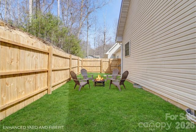 122 Loggers Run, Hendersonville, NC 28739