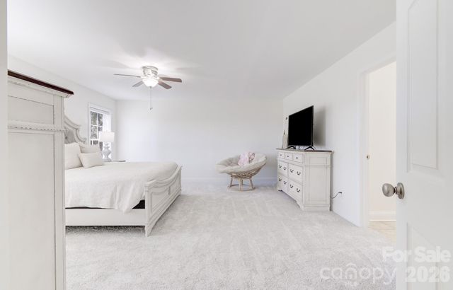 122 Loggers Run, Hendersonville, NC 28739