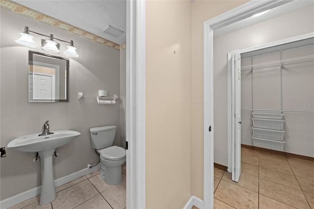 215 E LAKE SHORE BOULEVARD, Kissimmee, FL 34744