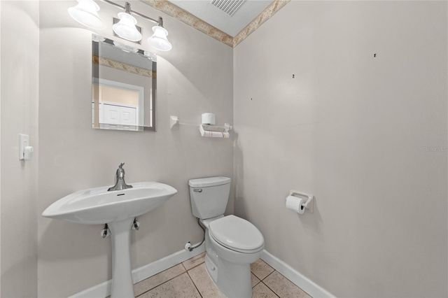 215 E LAKE SHORE BOULEVARD, Kissimmee, FL 34744