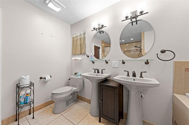 215 E LAKE SHORE BOULEVARD, Kissimmee, FL 34744